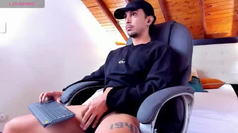 Snapshot of liam_espinoza chatting on October 22, 2025, 12:49 pm Liam Espinoza online show from October 22, 2025, 12:49 pm