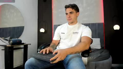 Snapshot of liam_walk chatting on October 6, 2025, 8:50 pm Liam online show from October 6, 2025, 8:50 pm