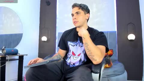 Liam online show from October 15, 2025, 12:11 am