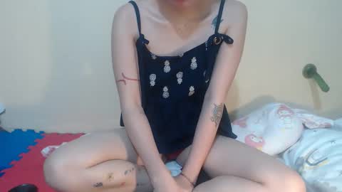 Snapshot of lil_sweetgirl4u chatting on October 30, 2025, 10:10 pm lil_sweetgirl4u online show from October 30, 2025, 10:10 pm