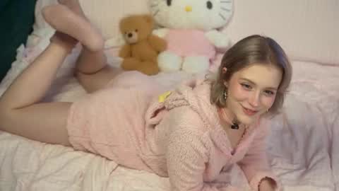 Snapshot of lil_tweety chatting on October 15, 2025, 1:06 am Rina  online show from October 15, 2025, 1:06 am