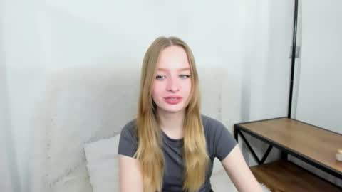 Snapshot of liladesire chatting on January 24, 2025, 9:17 am LiliaDesire online show from January 24, 2025, 9:17 am