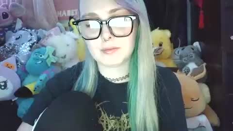 Snapshot of lilemmy1999 chatting on December 9, 2024, 8:23 pm emily ryanson online show from December 9, 2024, 8:23 pm