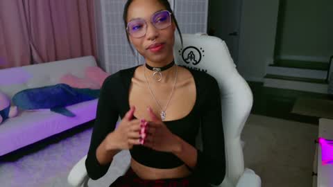 Snapshot of lileviemarie chatting on January 6, 2025, 2:48 am evie online show from January 6, 2025, 2:48 am