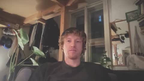 lilginge1 online show from October 7, 2025, 9:23 pm