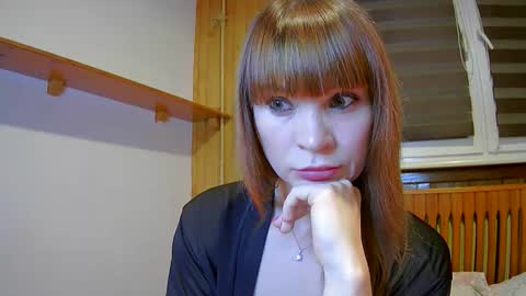 Lili online show from September 13, 2025, 5:35 pm