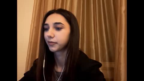 Snapshot of lilihalvorsen chatting on September 21, 2025, 11:06 pm Lina online show from September 21, 2025, 11:06 pm