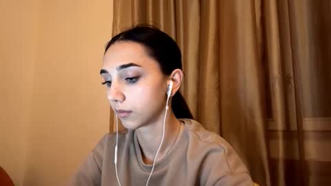 Snapshot of lilihalvorsen chatting on October 12, 2025, 10:09 pm Lina online show from October 12, 2025, 10:09 pm