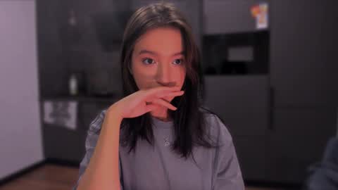 Snapshot of lililaluna chatting on December 6, 2024, 7:56 pm             ...  online show from December 6, 2024, 7:56 pm