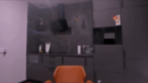 Snapshot of lililaluna chatting on December 11, 2024, 1:17 pm             ...  online show from December 11, 2024, 1:17 pm