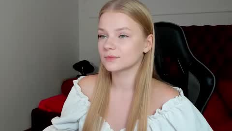 Snapshot of lilitrosen chatting on September 16, 2025, 5:25 pm lilitrosen online show from September 16, 2025, 5:25 pm