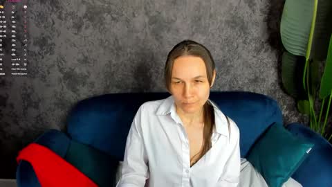 Snapshot of lillian_white1 chatting on February 24, 2025, 10:04 am lillian_white1 online show from February 24, 2025, 10:04 am