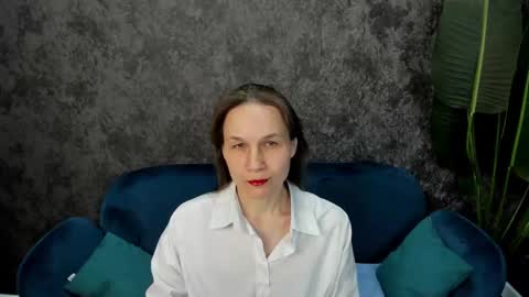 Snapshot of lillian_white1 chatting on March 4, 2025, 2:10 pm lillian_white1 online show from March 4, 2025, 2:10 pm