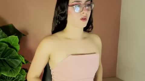Snapshot of lillianderson chatting on September 26, 2025, 11:25 am lillianderson - Next stream start at 0700hs GTM-3 online show from September 26, 2025, 11:25 am