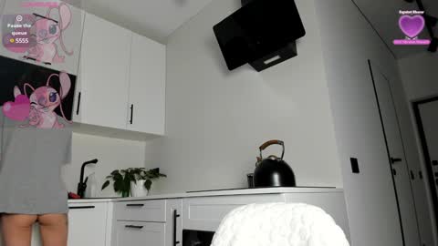 Snapshot of lily__love chatting on January 21, 2025, 7:04 am LILY online show from January 21, 2025, 7:04 am