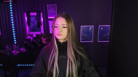 Snapshot of lily_moonlight chatting on February 10, 2025, 1:55 pm Lily online show from February 10, 2025, 1:55 pm