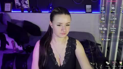 Snapshot of lily_moonlight chatting on February 20, 2025, 10:48 am Lily online show from February 20, 2025, 10:48 am