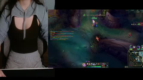 Snapshot of lilythrone chatting on January 15, 2025, 11:19 pm Lily Rone online show from January 15, 2025, 11:19 pm