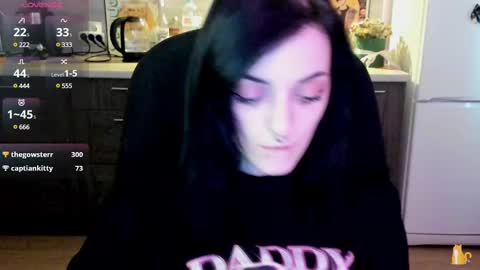Lina 3  1715622743 online show from March 10, 2025, 1:54 pm