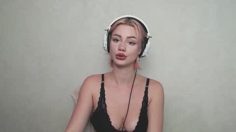 Snapshot of linacute52 chatting on October 10, 2025, 11:09 am linacute52 online show from October 10, 2025, 11:09 am