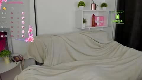Snapshot of linaderose chatting on October 22, 2025, 2:56 am Tiffany online show from October 22, 2025, 2:56 am