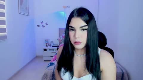 Snapshot of linda_zaam8386 chatting on October 20, 2025, 5:35 pm   online show from October 20, 2025, 5:35 pm