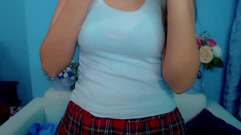 Snapshot of lindaliiii chatting on December 13, 2024, 9:35 am Linda online show from December 13, 2024, 9:35 am