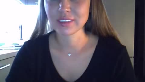 Anna online show from September 13, 2025, 10:09 pm