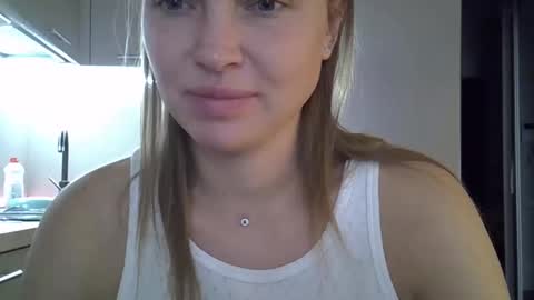 Anna online show from October 5, 2025, 8:01 am