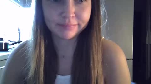 Anna online show from October 22, 2025, 7:57 pm