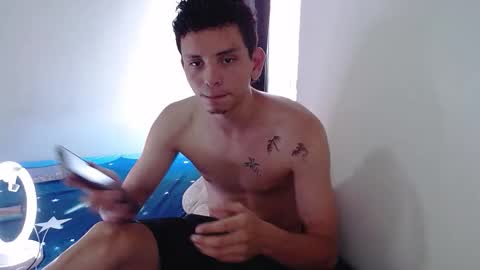 Snapshot of linger420 chatting on October 12, 2025, 9:25 pm linger420 online show from October 12, 2025, 9:25 pm