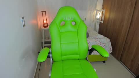 Snapshot of lisa_gerrard_ chatting on February 20, 2025, 11:53 am Lisa  online show from February 20, 2025, 11:53 am