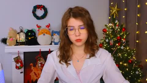 Snapshot of lisa_roses chatting on January 8, 2025, 11:52 pm Lisa online show from January 8, 2025, 11:52 pm