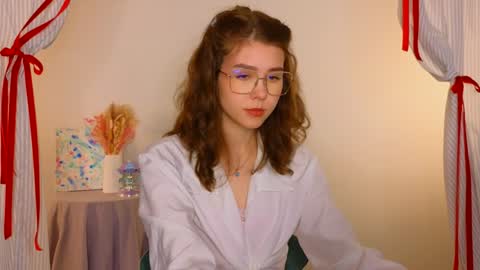 Snapshot of lisa_roses chatting on January 10, 2025, 2:46 am Lisa online show from January 10, 2025, 2:46 am