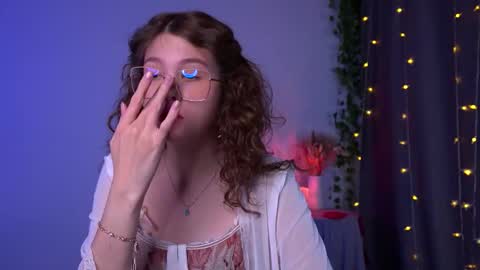  Lisa  online show from October 18, 2025, 7:36 pm