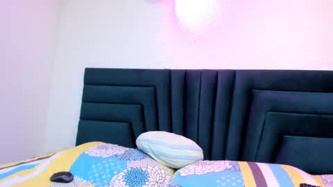 Snapshot of lisa_white_ chatting on January 19, 2025, 7:15 pm lisa white online show from January 19, 2025, 7:15 pm