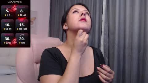 Snapshot of liss_black chatting on October 23, 2025, 3:06 am Andrea online show from October 23, 2025, 3:06 am