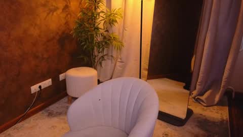 Snapshot of lissaros chatting on February 21, 2025, 8:51 am lissaros online show from February 21, 2025, 8:51 am