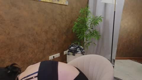 Snapshot of lissaros chatting on March 10, 2025, 5:33 am lissaros online show from March 10, 2025, 5:33 am