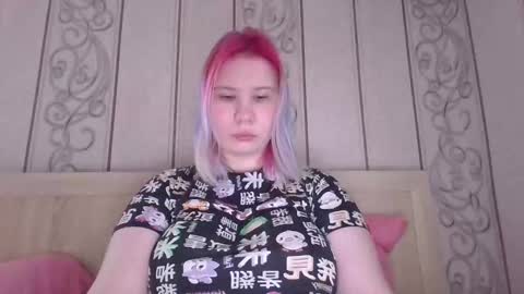 Snapshot of little_kitsune chatting on October 27, 2025, 9:13 am Rachel online show from October 27, 2025, 9:13 am