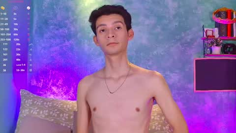 Snapshot of little_twiink chatting on November 2, 2025, 1:52 am Juan Ferrer online show from November 2, 2025, 1:52 am