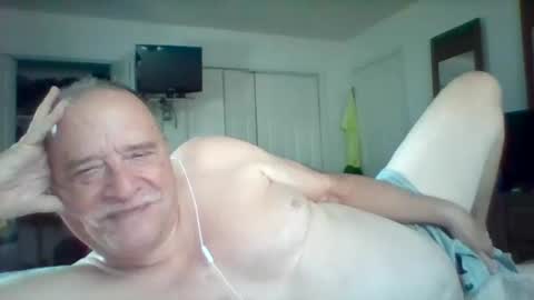 Snapshot of littlekenny1951 chatting on October 12, 2025, 6:29 pm littlekenny1951 online show from October 12, 2025, 6:29 pm