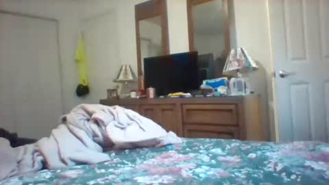 Snapshot of littlekenny1951 chatting on October 26, 2025, 8:15 pm littlekenny1951 online show from October 26, 2025, 8:15 pm