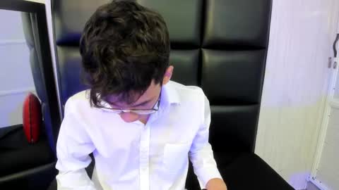 MAX online show from September 11, 2025, 11:54 am