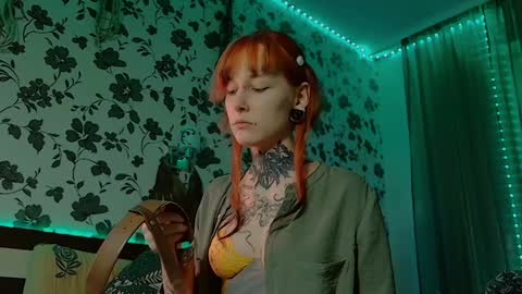Snapshot of littlespacemouse chatting on January 15, 2025, 6:19 pm Niki  free tg channel with some photos gifs and info about streams  online show from January 15, 2025, 6:19 pm