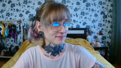 Snapshot of littlespacemouse chatting on September 21, 2025, 10:06 am Niki  free tg channel with some photos gifs and info about streams  online show from September 21, 2025, 10:06 am