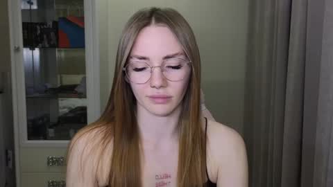 Snapshot of littlevildevil chatting on December 6, 2024, 2:49 pm Eliana online show from December 6, 2024, 2:49 pm