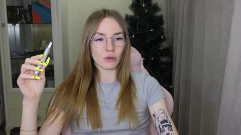 Snapshot of littlevildevil chatting on December 21, 2024, 2:37 pm Eliana online show from December 21, 2024, 2:37 pm