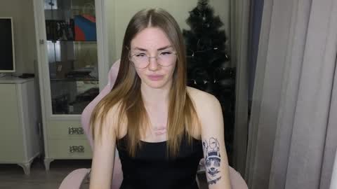 Snapshot of littlevildevil chatting on December 26, 2024, 2:16 pm Eliana online show from December 26, 2024, 2:16 pm