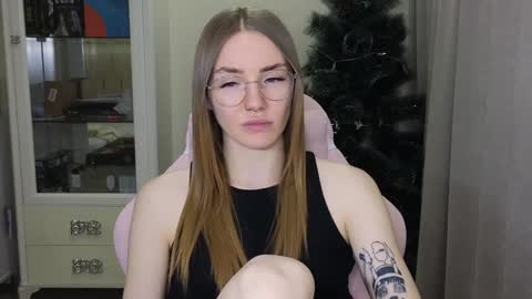 Snapshot of littlevildevil chatting on December 28, 2024, 12:24 pm Eliana online show from December 28, 2024, 12:24 pm